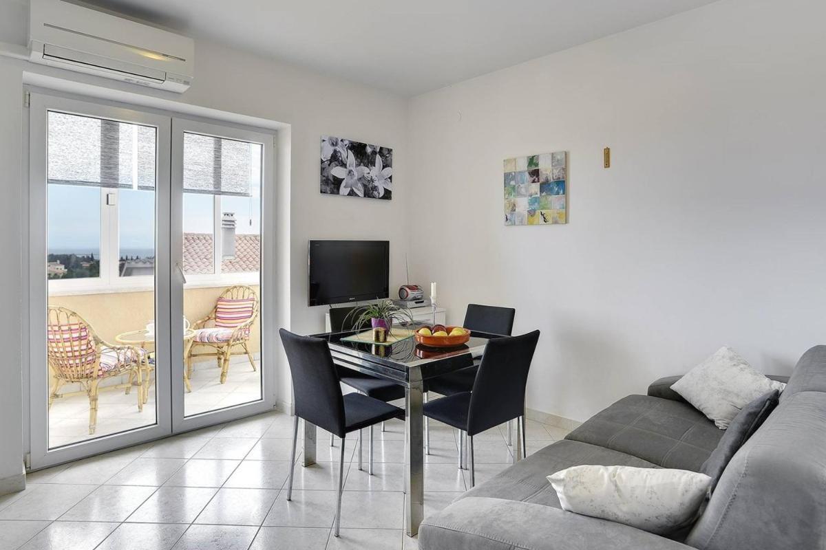 Apartment Mirna Premantura Eksteriør bilde